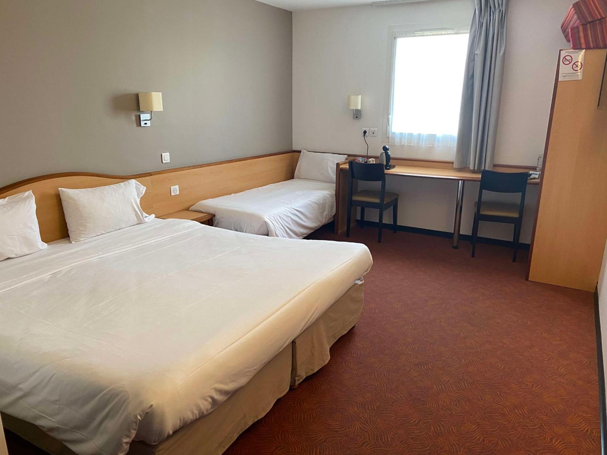 Brit Hotel Confort Montauban Kültér fotó