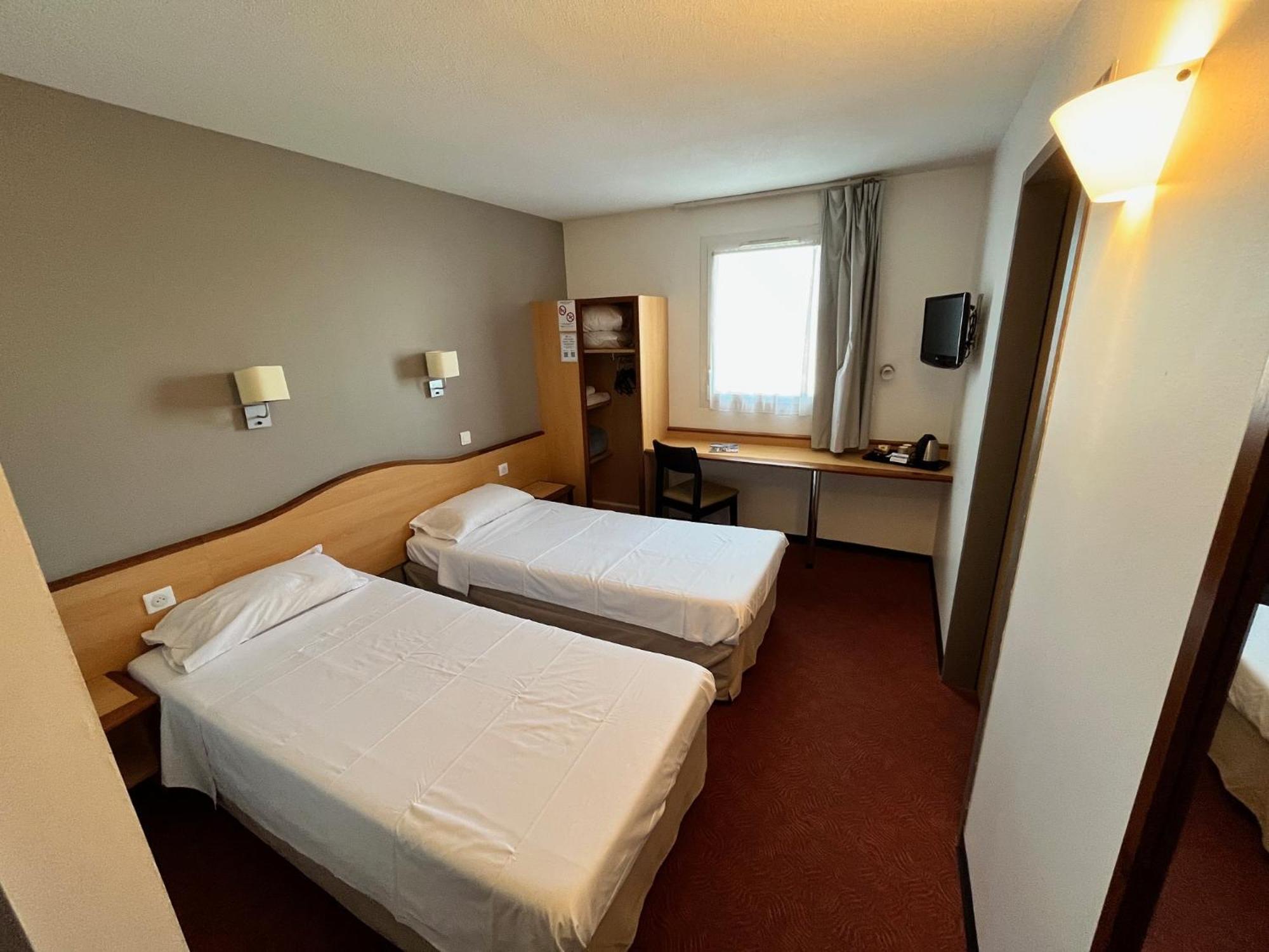 Brit Hotel Confort Montauban Kültér fotó