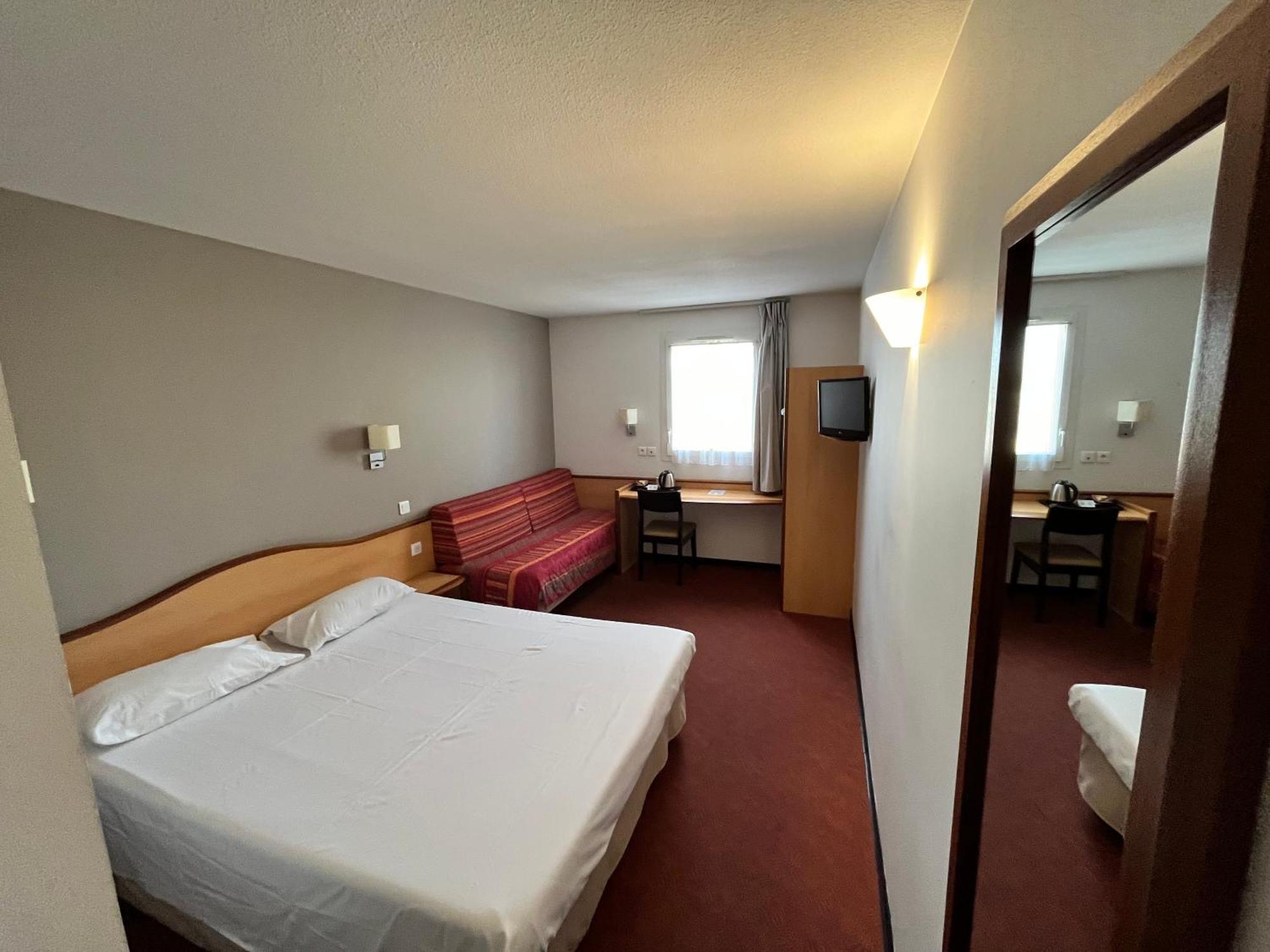 Brit Hotel Confort Montauban Kültér fotó