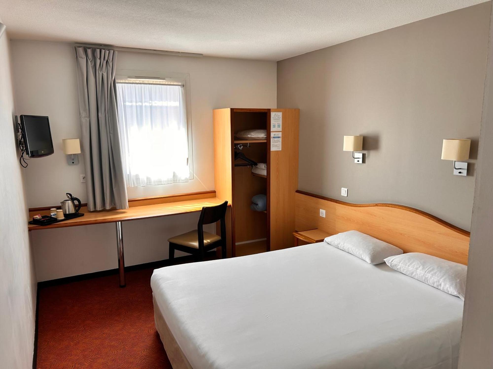 Brit Hotel Confort Montauban Kültér fotó