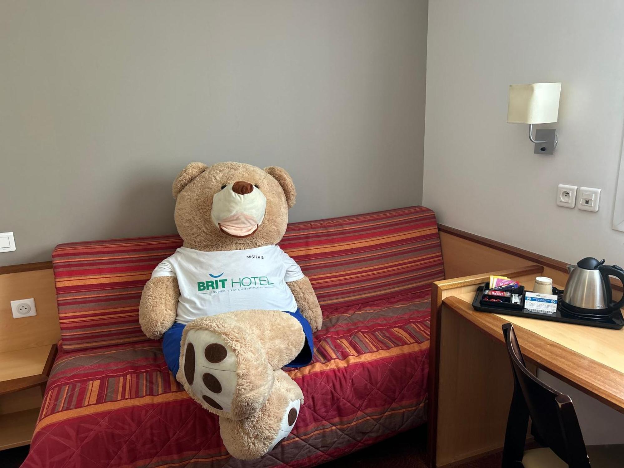Brit Hotel Confort Montauban Kültér fotó