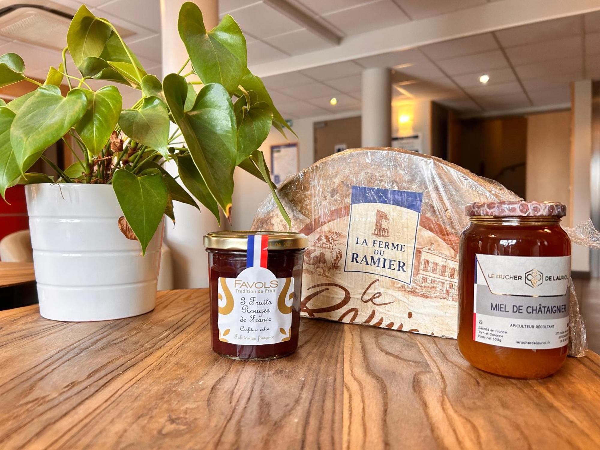 Brit Hotel Confort Montauban Kültér fotó