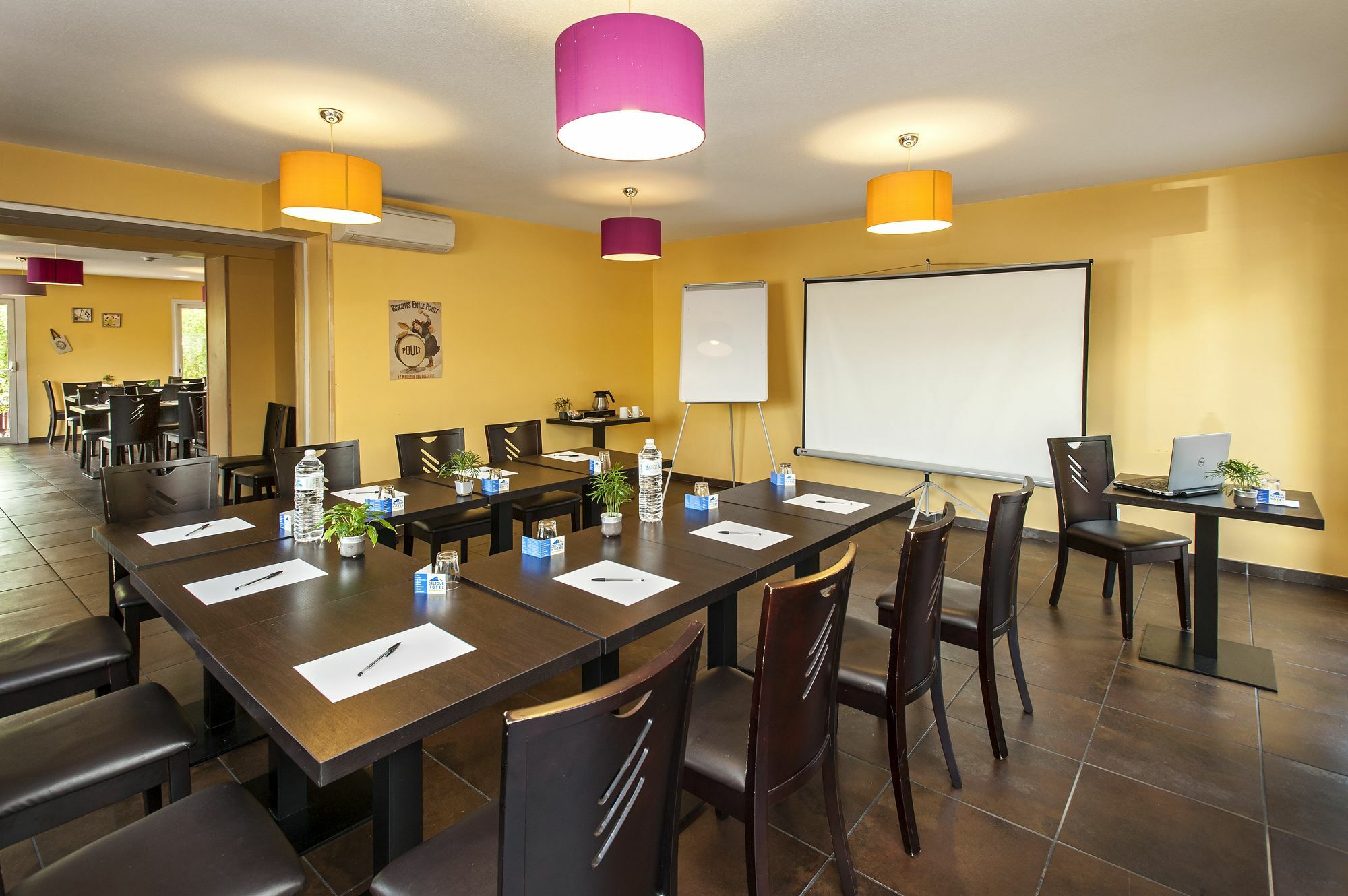 Brit Hotel Confort Montauban Kültér fotó