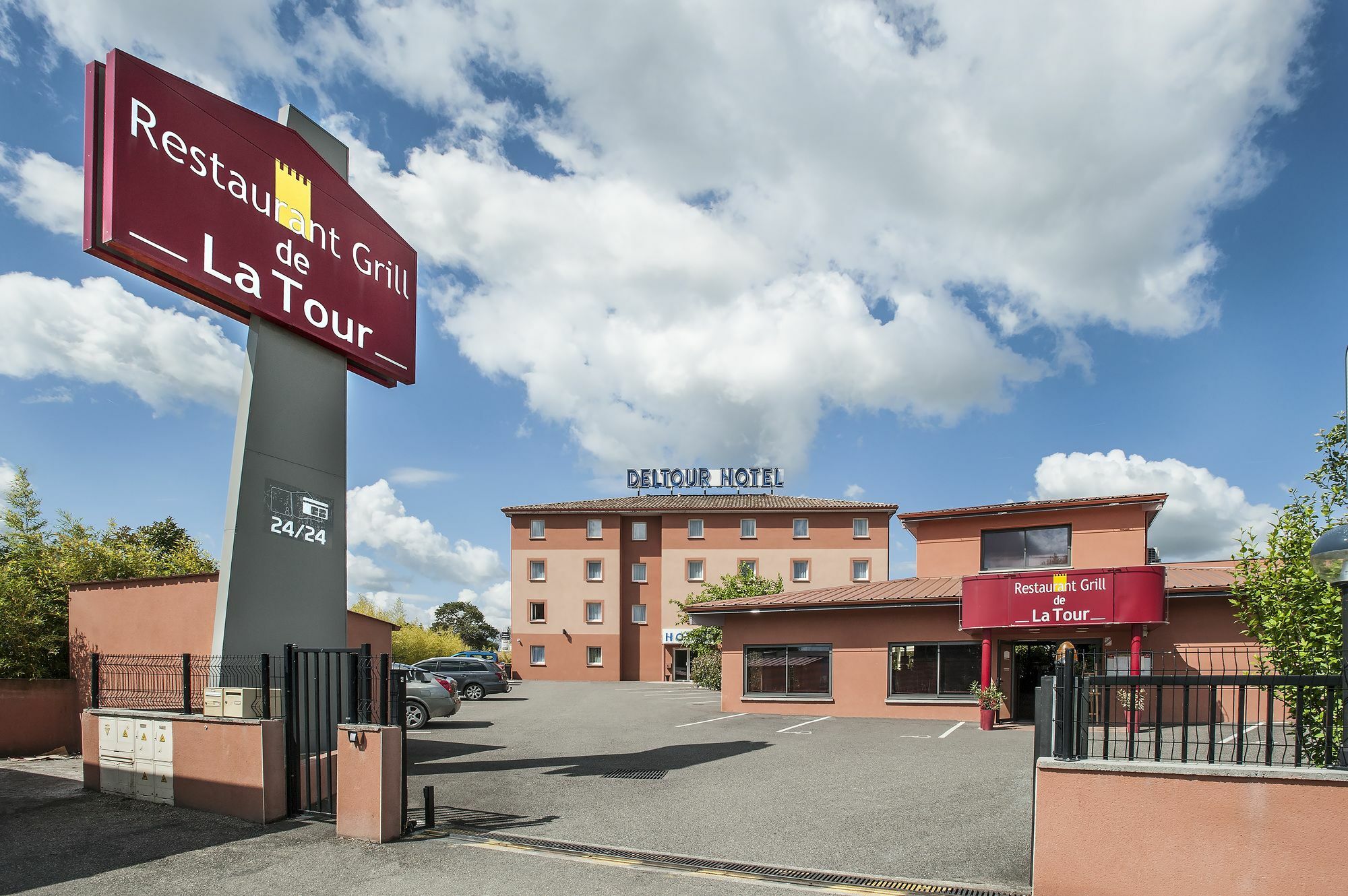 Brit Hotel Confort Montauban Kültér fotó